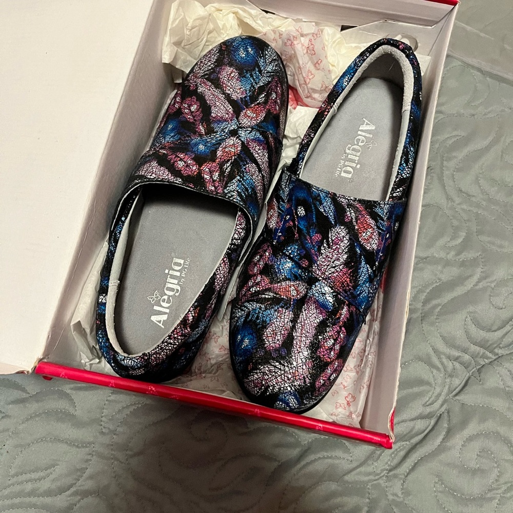 Algeria Nursing Shoes
